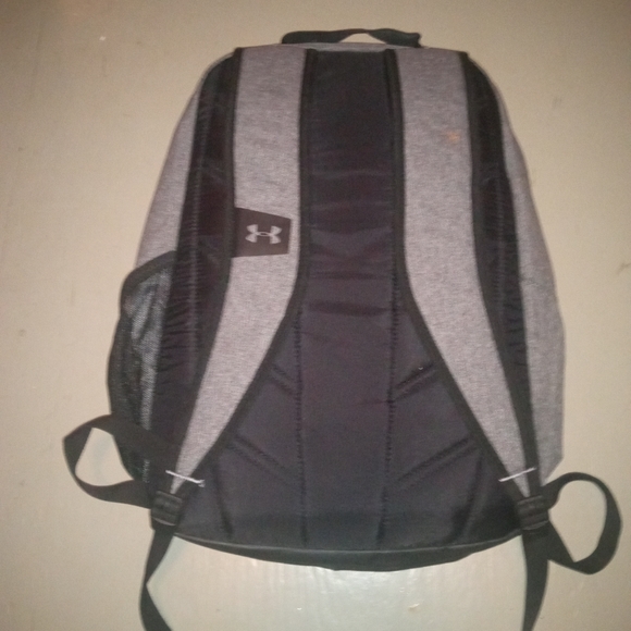 Like-new under armour backpack - Picture 5 of 9